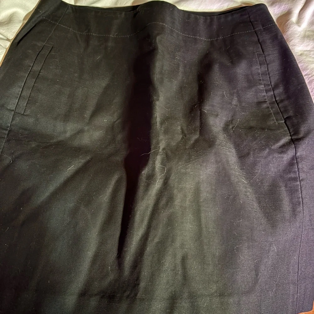 LOFT Black Pencil Skirt with Front Seam Detail - Picture 1 of 4